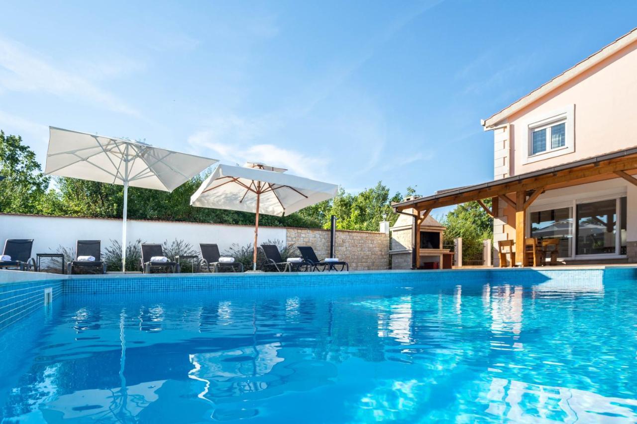Vacation Matic With 7 Bedrooms