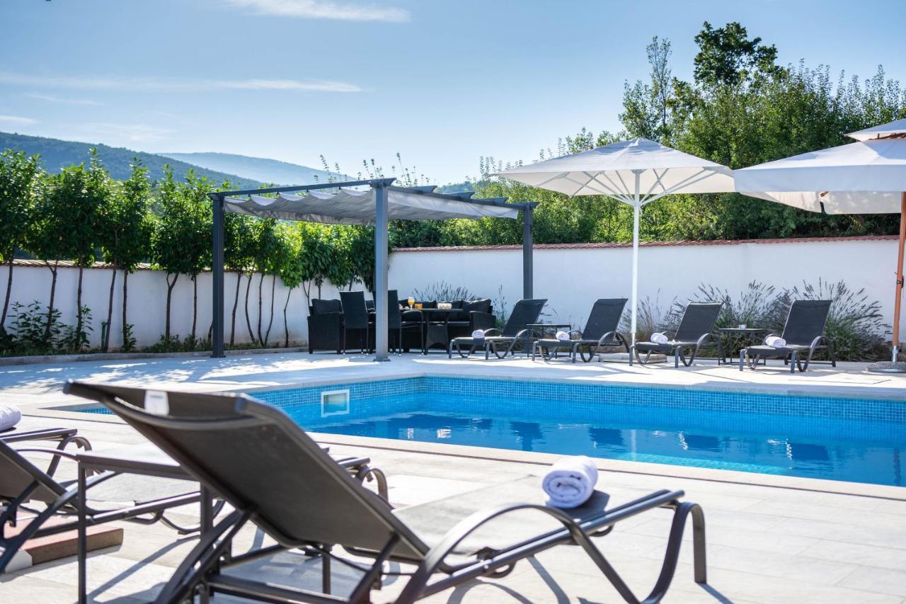 Villa Vacation Matic With 7 Bedrooms Sinj