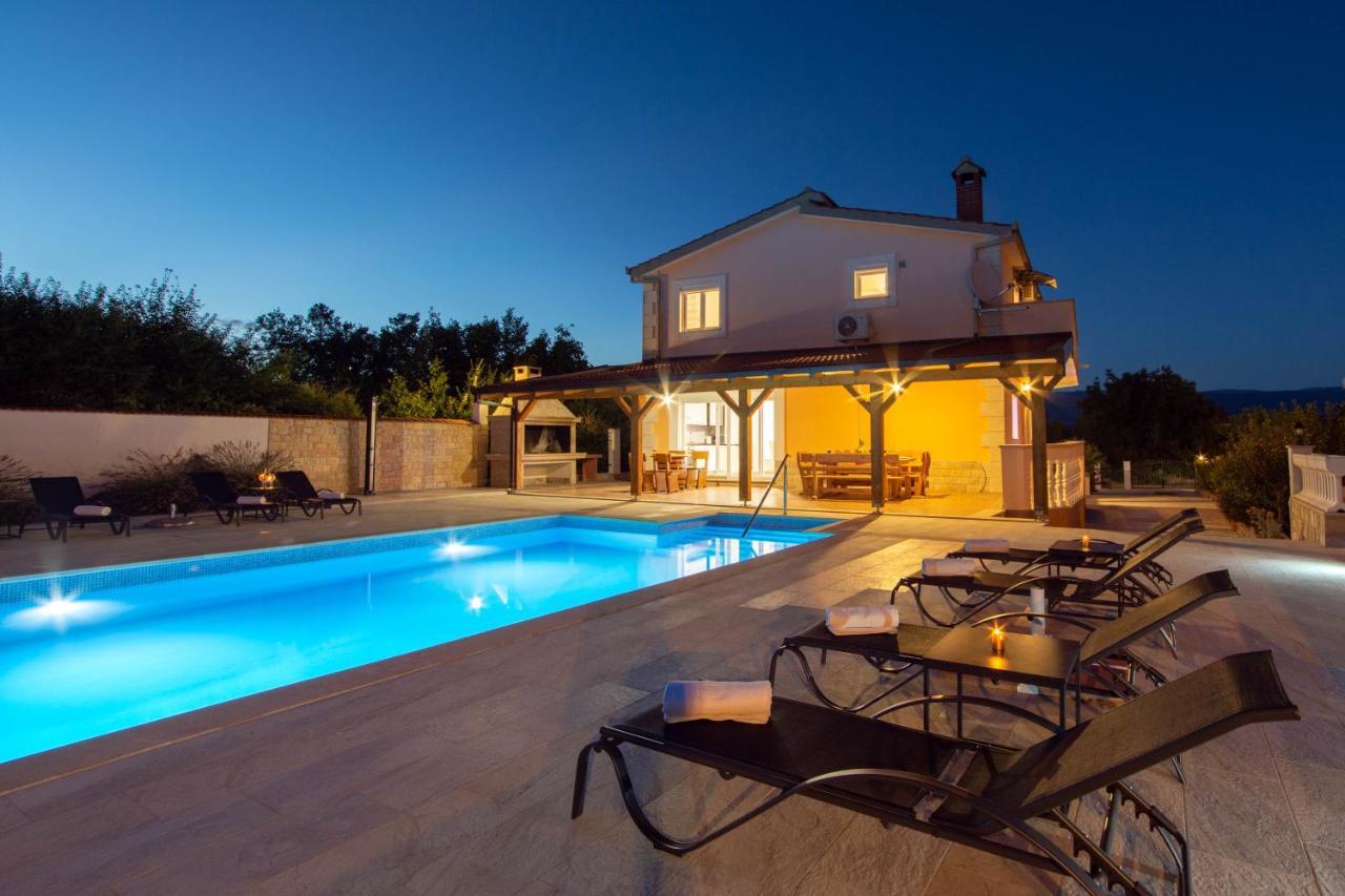 Vacation Matic With 7 Bedrooms Villa *